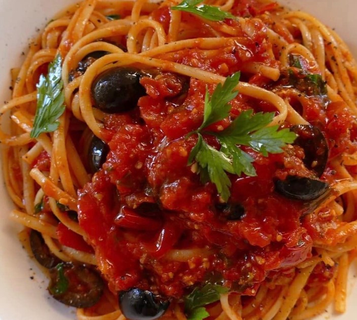 POMODORO DI PASTA SALSA ALL'OLIVA