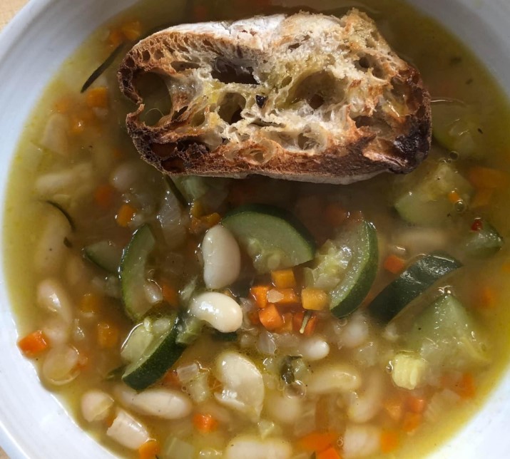 Zuppa di verdure di primavera con limone di Amalfi